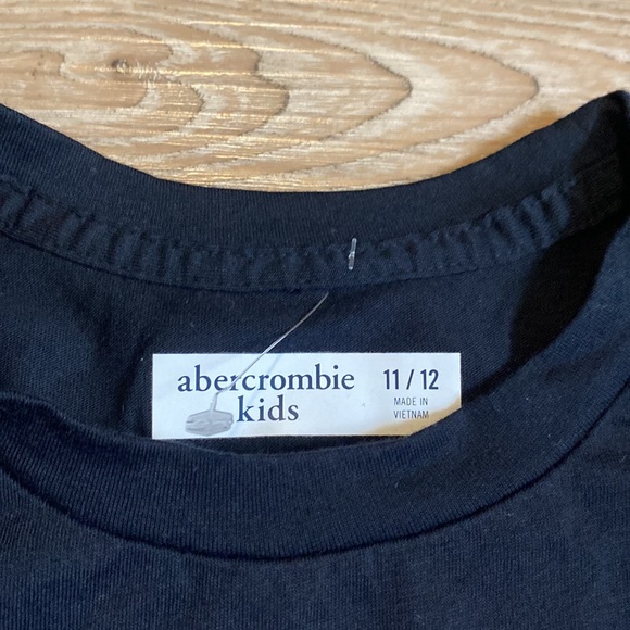 Abercrombie & Fitch Kids Tee - NWOT - Picture 2 of 5
